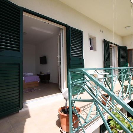 Privatna Soba Gita Apartment Sumartin Exterior photo
